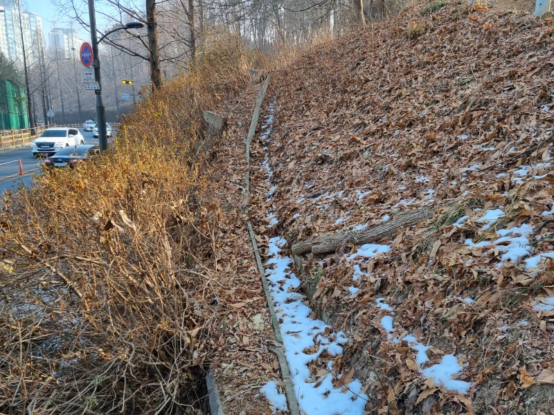 5-2. 기흥구 보정동 소재 산마루 측구의 모습.jpg