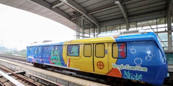 [크기변환]220418_용인경전철, 법정 무임승차 손실 국비 보전 필요_사진(1) 조아용이 그려진 경전철 모습.jpg