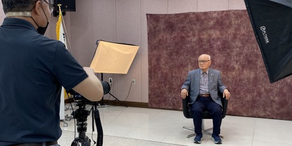 9. 동백2동이 관내 저소득 어르신 10명에게 무료로 장수사진을 촬영해드리는 뜻깊은 자리를 가졌다..jpg