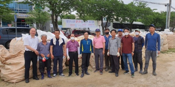 9. 백암면이장협의회 폐농약병 수거.jpeg