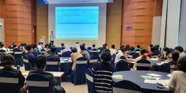 3-1. 노인장기요양기관 교육 모습.jpg