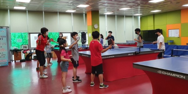 5. 죽전2동 주민자치위원회 청소년 대상 탁구교실 모습.JPG
