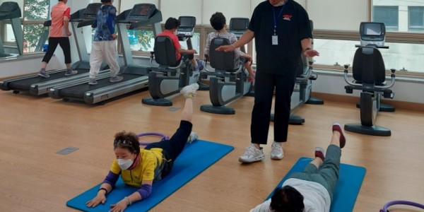 2-1. 기흥구보건소에서 운영 중인 관절아 부탁해 프로그램 모습(1).jpg