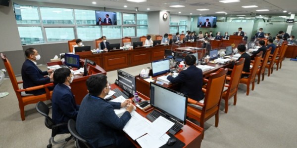 220811 경제노동위원회 2022년 제1차 추경예산안 심의 2.jpg
