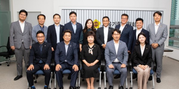 220811 제11대 교육기획위원회, 업무보고로 의정활동 첫출발.jpg