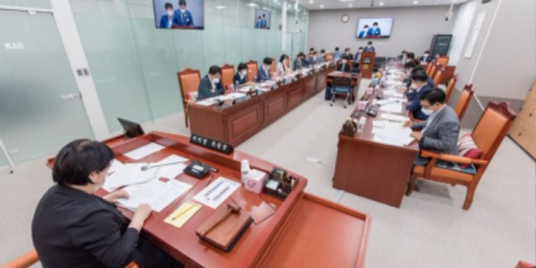 220812 기획재정위원회, 첫 조례안 의결 (1).jpg