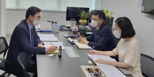 220822 이용욱 의원, 경기도주식회사·경제과학진흥원 업무추진 현황청취 및 발전방향 모색 정담회.jpg