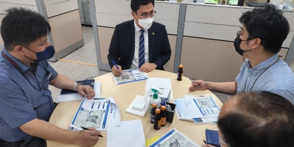 220822 이용욱 의원, 2040 파주 도시기본계획 수립 관련 업무 보고 회의.jpg