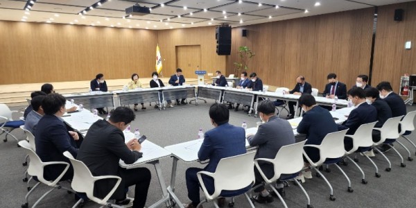 220829 국민의힘 부대표단 회의.jpg