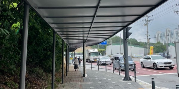 4-2. 캐노피 설치모습.jpeg