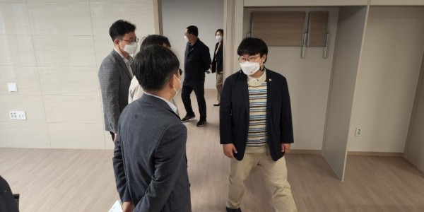 220902 유호준 의원, 다산신도시 경기리츠1호 사업 현장점검1 (1).jpg