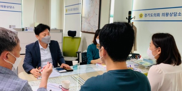 220907 김영기 의원, 군포의왕교육지원청과 고천초 이전 신설 관련 사항 논의.jpg