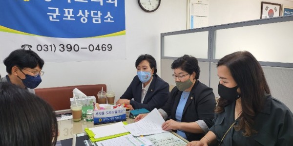 220907 정윤경.최효숙.김옥순 의원, 2022년 군포.의왕교육지원청 학교숲 조성사업 관련 보고받아.jpg