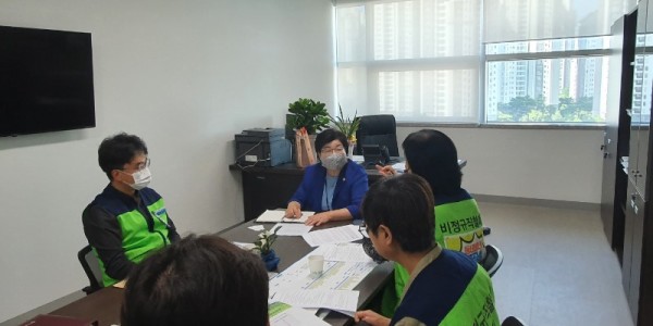 220908 김옥순 의원, 전국교육공무직본부 경기지부와의 정담회 개최 (1).jpg