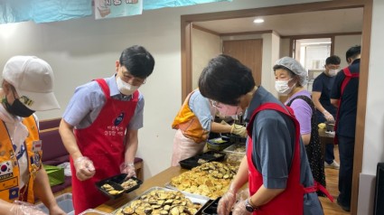 220908_이창호 기흥구청장, 추석 연휴 앞두고 무료급식시설 방문_사진(1).jpg