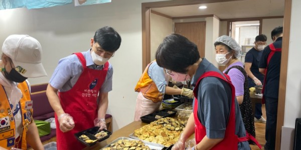 220908_이창호 기흥구청장, 추석 연휴 앞두고 무료급식시설 방문_사진(1).jpg