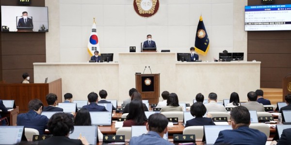 20220919 용인특례시의회, 제266회 제1차 정례회 제2차 본회의 열어(1).jpg