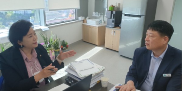 220921 정윤경 의원, 도민의 평생학습 활성화를 위해 힘쓸것.jpg