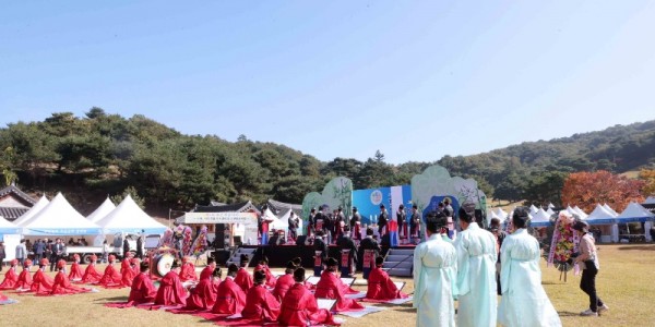 1-4. 포은문화제 추모제례.JPG