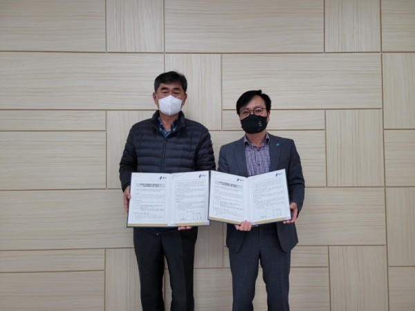 6. 중앙동이 한전엠씨에스 동용인지점과 복지사각지대 조기발견을 위한 업무협약을 맺었다..jpg