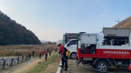 3-2. 지난 28일 산불진화기계화시스템과 산불진화임차헬기 합동훈련을 하고 있는 모습.jpg