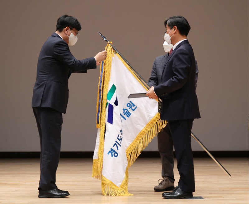 경기도농업기술원+전국+1위，+최우수기관+선정+(1).jpg