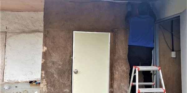 8. 원삼면이 한우리건축(주)과 힘을 모아 지역 내 저소득 홀로 어르신에게 따뜻한 보금자리를 선물했다..jpg