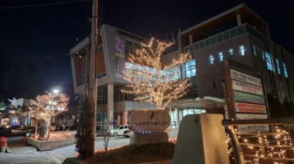 221202_기흥동 공세천 산책로‘감성충전’…밤길 환해졌다_사진(2).jpg