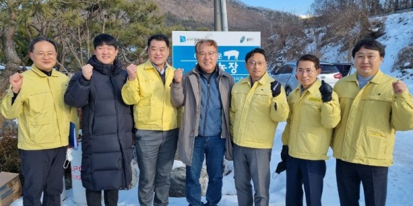 오후석+행정2부지사，+용인서+가축방역+현장+점검(1).jpg