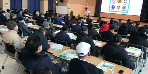 2. 용인특례시자 농업인을 대상으로 농산물우수관리 인증 교육을 진행했다.JPG