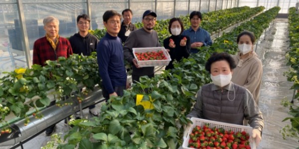 230203_스마트팜, 식물공장…스마트농업 이끌‘용인농민’모집_사진.jpg