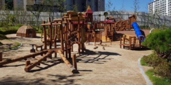 2. 용인특례시가 공사 중인 영덕숲자람터근린공원 모습.jpg