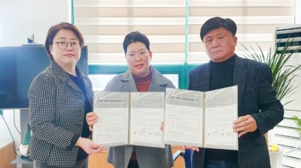 12-2. 남사읍 지역사회보장협의체가 풀무원 용인처인점과 홀로 어르신 건강음료 지원 협약을 맺었다..jpg