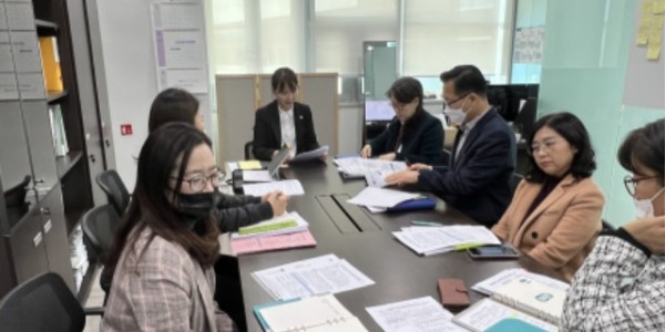 230222 이인애 의원, 위기 임산부 및 영유아 문제 해결차 여성가족국장 정담회 실시 (1).jpg