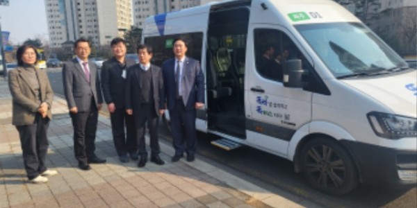 230223 고준호 의원, 경기파주 ‘똑버스’ 탑승 체험...교통복지 향상 기대 (3).jpg