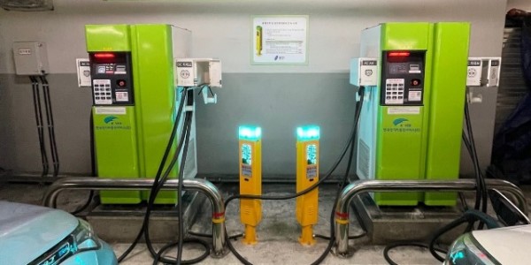 6-1. 수지구청에 설치된 고속 충전기 관제장치.jpg