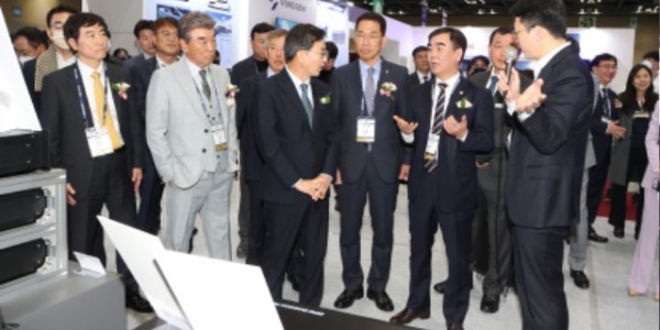 230303 염종현 의장, 3일 ‘2023 경기국제보트쇼 개막식’ 참석 (3).jpg