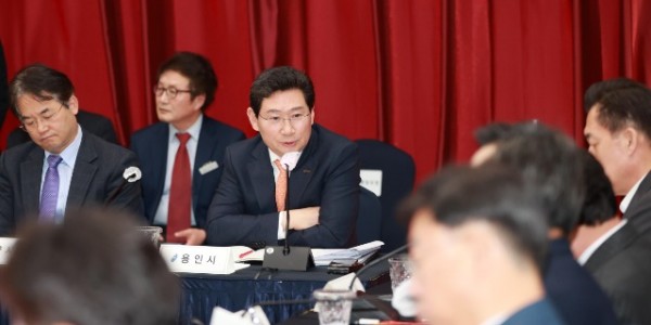 230306_2026년 7월로 예정된 5차 국가철도망 구축 계획 수립 시기 앞당기는 데 경기도가 힘을 모으자_사진(1).JPG