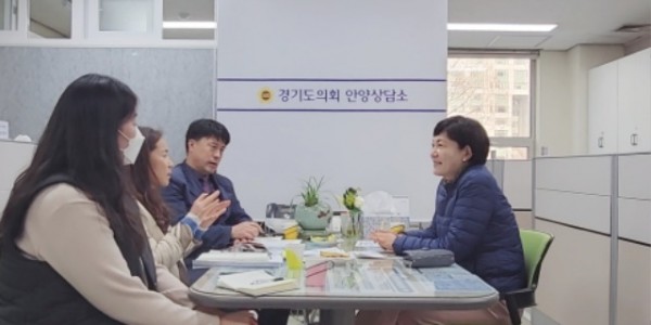 230307 이채명 의원, 안양시 저출생 대책 논의.jpg