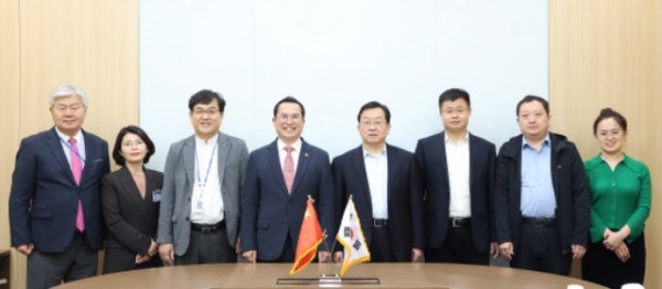 230310 중국 웨이팡시 농업공무원, 경기도의회 방문 (1).jpg