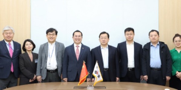 230310 중국 웨이팡시 농업공무원, 경기도의회 방문 (1).jpg