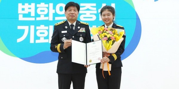 홍보대사 완이화 위촉식.JPG