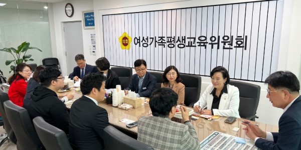 230320 정윤경 의원, 경기도 지역아동센터 공동대표단과 정담회 실시 (2).jpg