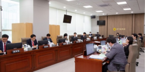 230322 교육행정위원회, 2023년도 소관 업무보고 받아.jpg