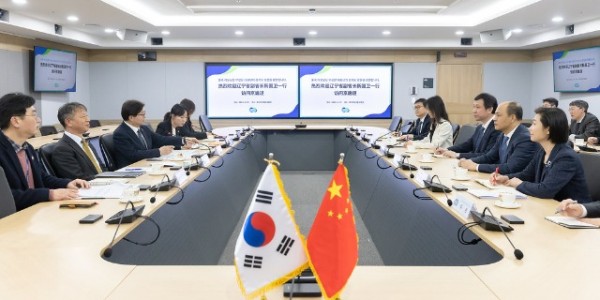 중국 랴오닝성 부성장 면담.jpg