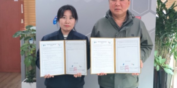 6. 신갈동 지역사회보장협의체는 hy(한국야쿠르트) 신갈점과 ‘똑!똑!똑! 저소득 노인가구 건강음료 배달 사업’ 협약을 맺었다..jpg