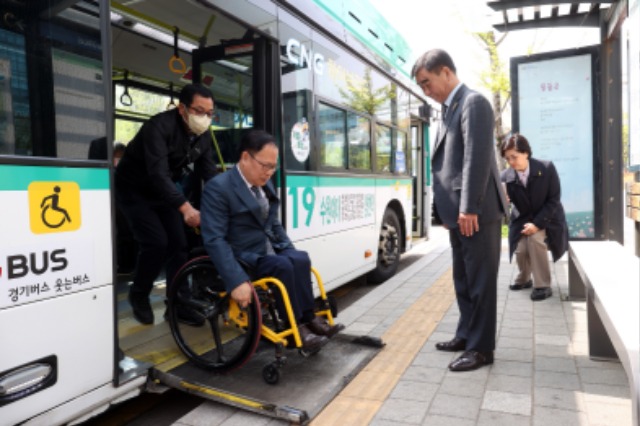 230418 보건복지위원회, 10cm 문턱 낮추는 것이 장애인에게는 변화의 시작 (5).jpg