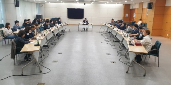 3-1. 용인특례시, 인·허가 기간 단축 위한 간담회 현장.jpg