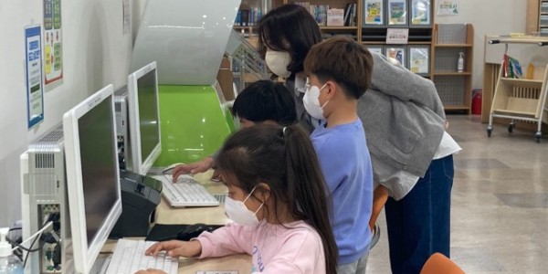 5. 상현도서관이 취약계층 아동을 대상으로 책 읽기 프로그램을 운영한다.jpg