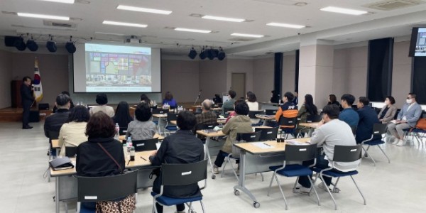 4. 17일 용인특례시 수지구청에서 열린 _범죄예방 생활안전디자인_ 주민설명회 현장..jpeg